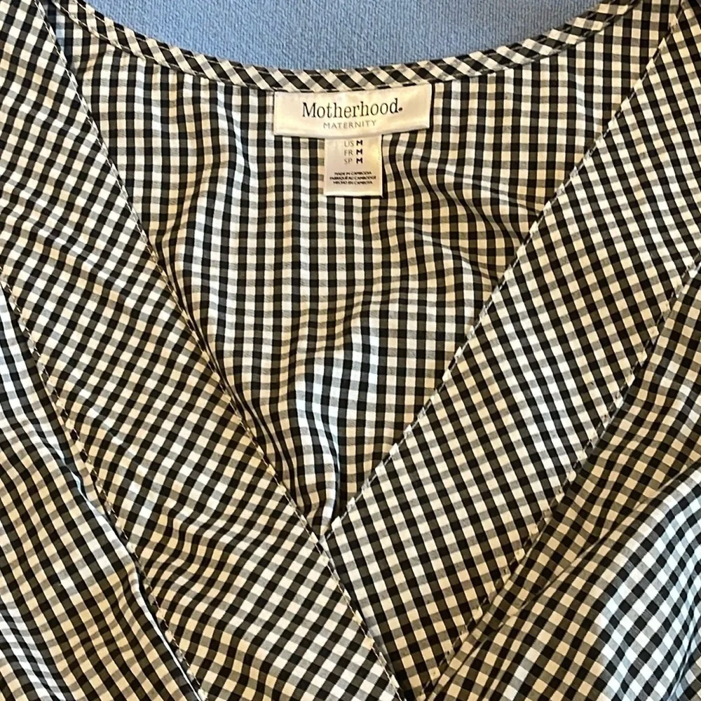 SOLD Motherhood Materntiy Gingham Top size Medium - Picture 3 of 8